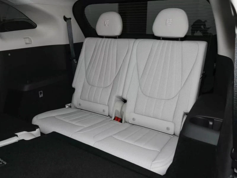 2025 Tang L 7 Seats Pure electric vehicle interior 4 2025 Tang L 7 Seats Pure electric vehicle interior 4